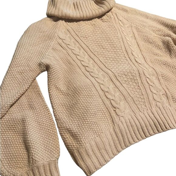 Charlotte Russe size medium cable turtle neck sweater great condition size - Picture 1 of 2